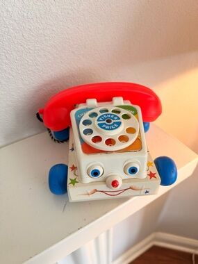 Fisher Price Vintage Chatter Telephone 1985 Pull Toy Retro
